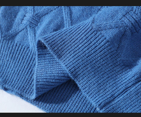 Mensen Crew Neck Sweater Gebreid met dikke stof en patchwork patroon in de winter