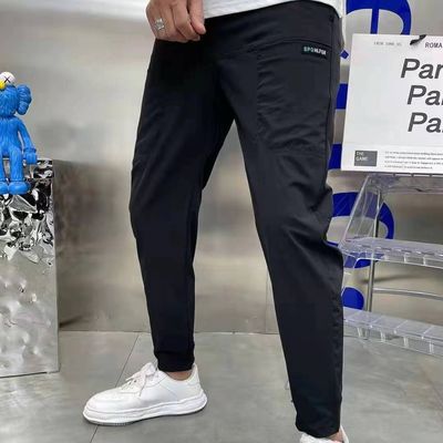 Vlakke voorste stijl Mensen Cargo broek Instock met aangepaste knoppen losse fitness joggers